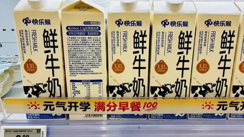电竞女神代言新品，体育品牌联名鞋款热销